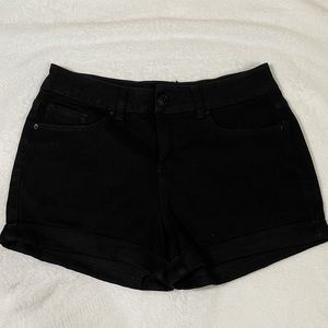 NOBO mid rise shorts